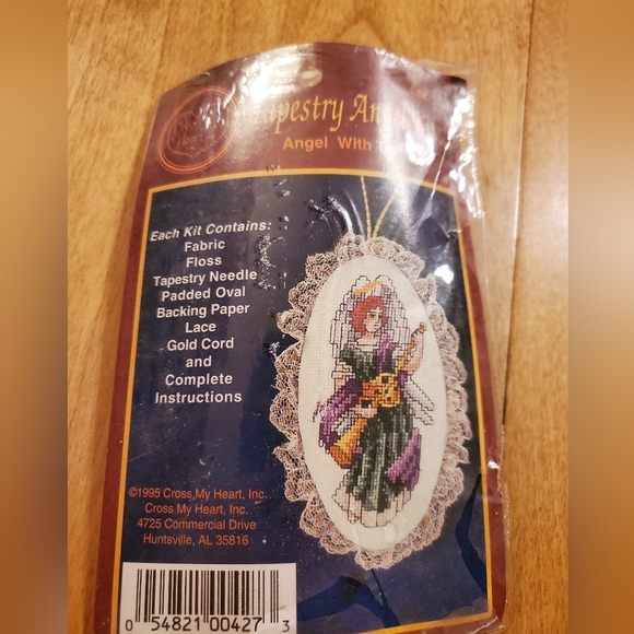 Vintage 90s Cross My Heart Tapestry Angel Kits Set of 2 - Picture 2 of 5